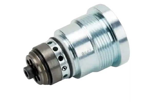 How does the locking mechanism of the hydraulic quick connector prevent accidental disengagement?